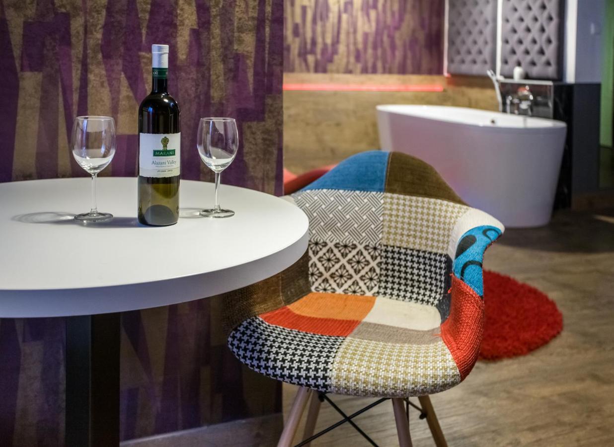 Yourplace Romantic Apartment With Private Patio 크라쿠프 외부 사진